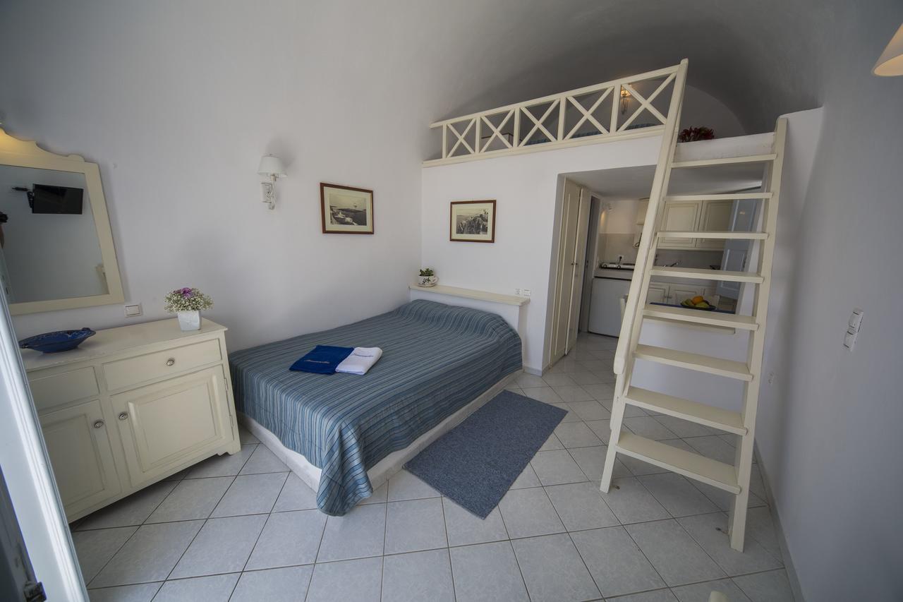 Ianthe Apartments & Villa Oia  Exterior photo